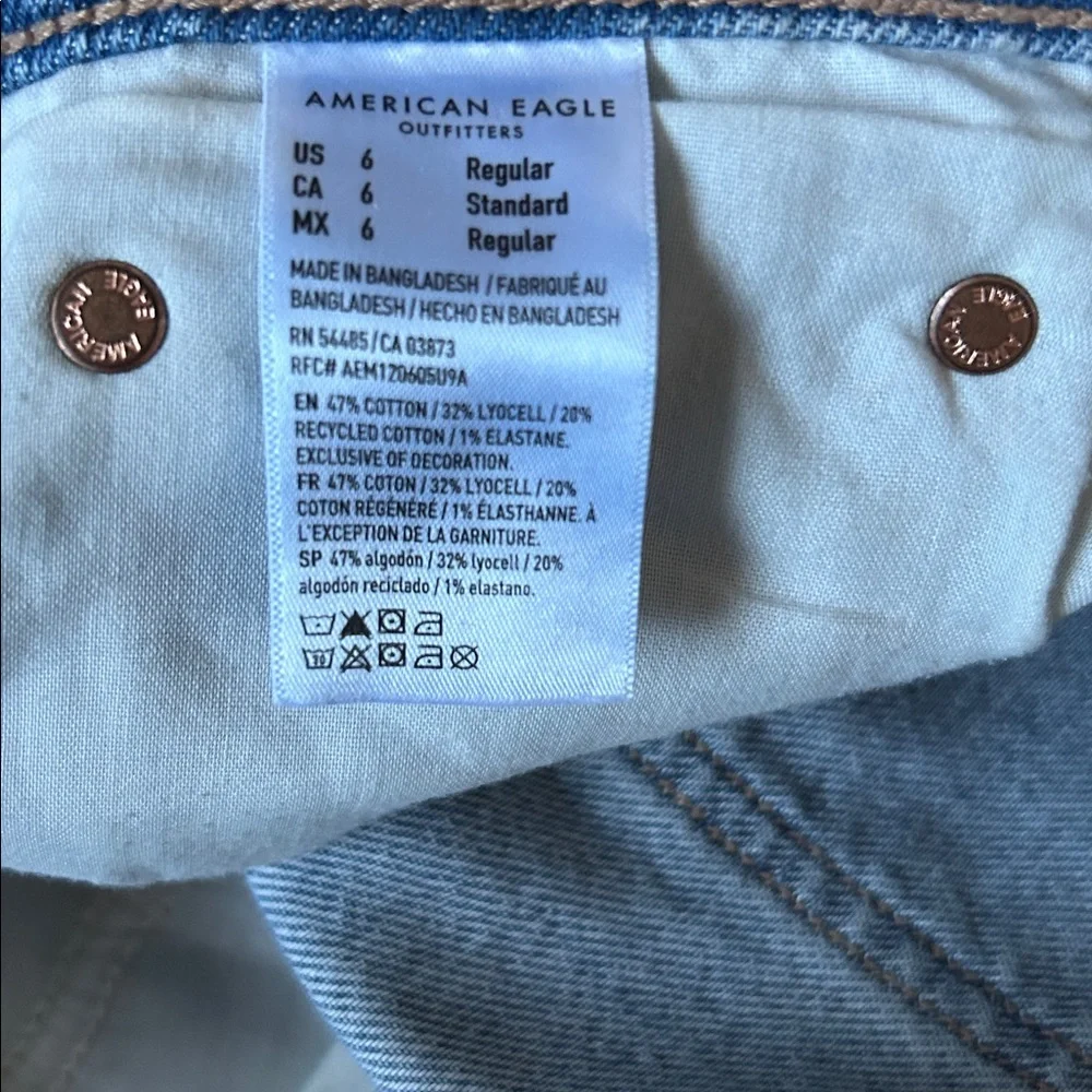 Sold out! AE Barrel Jeans Size 6 Boyfriend Mid Rise - Picture 8 of 13
